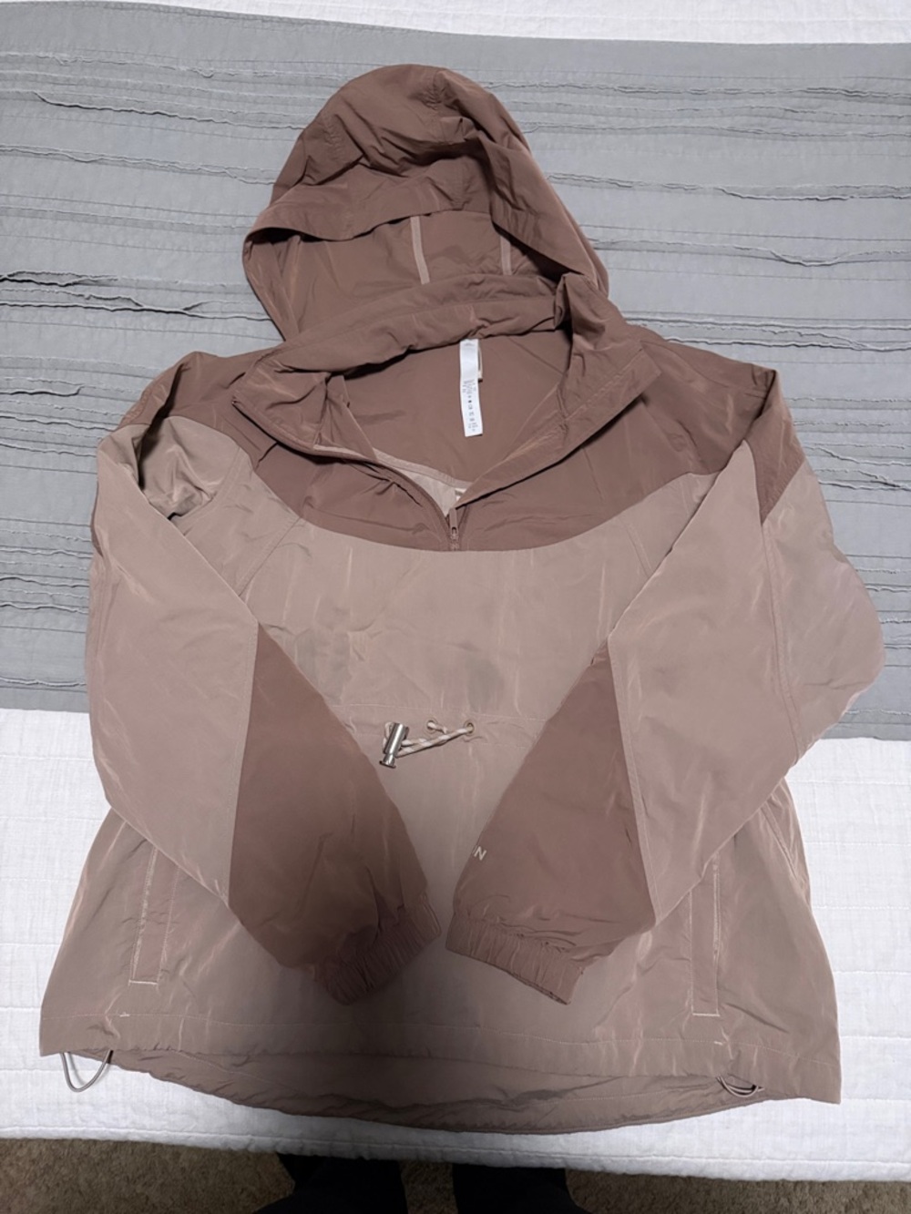 lululemon athletica tan lightweight anorak pullover jacket
